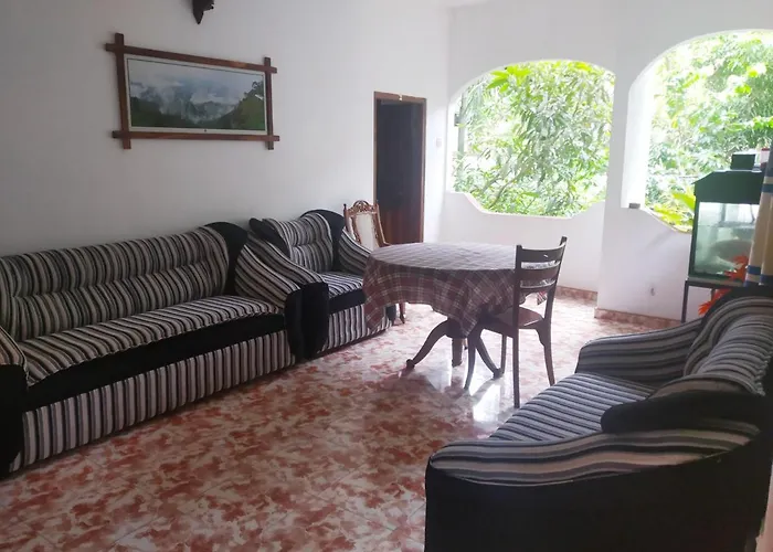 Hansa Beach Villa Unawatuna